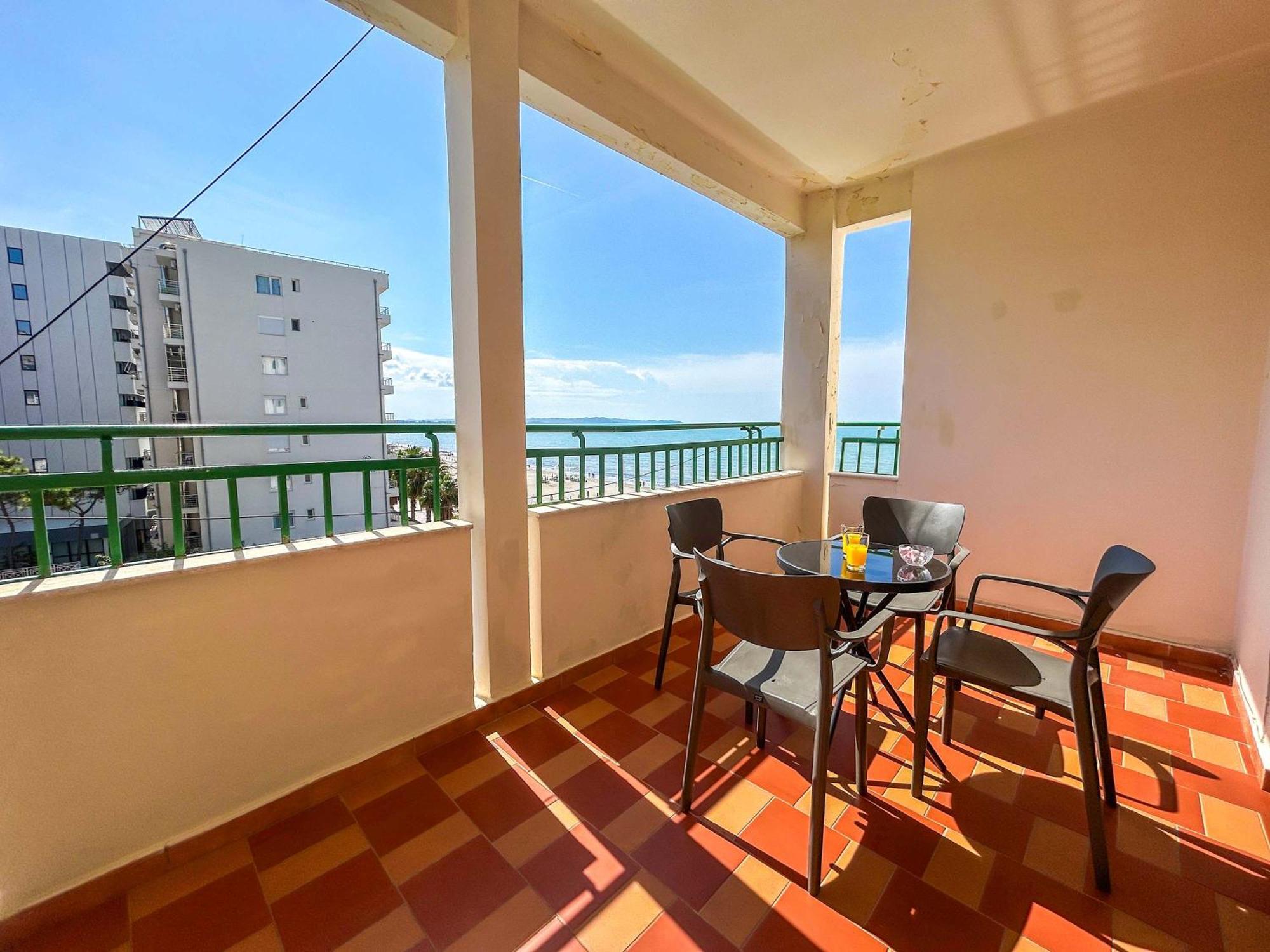 Apartment Lada 756 Durrës Esterno foto